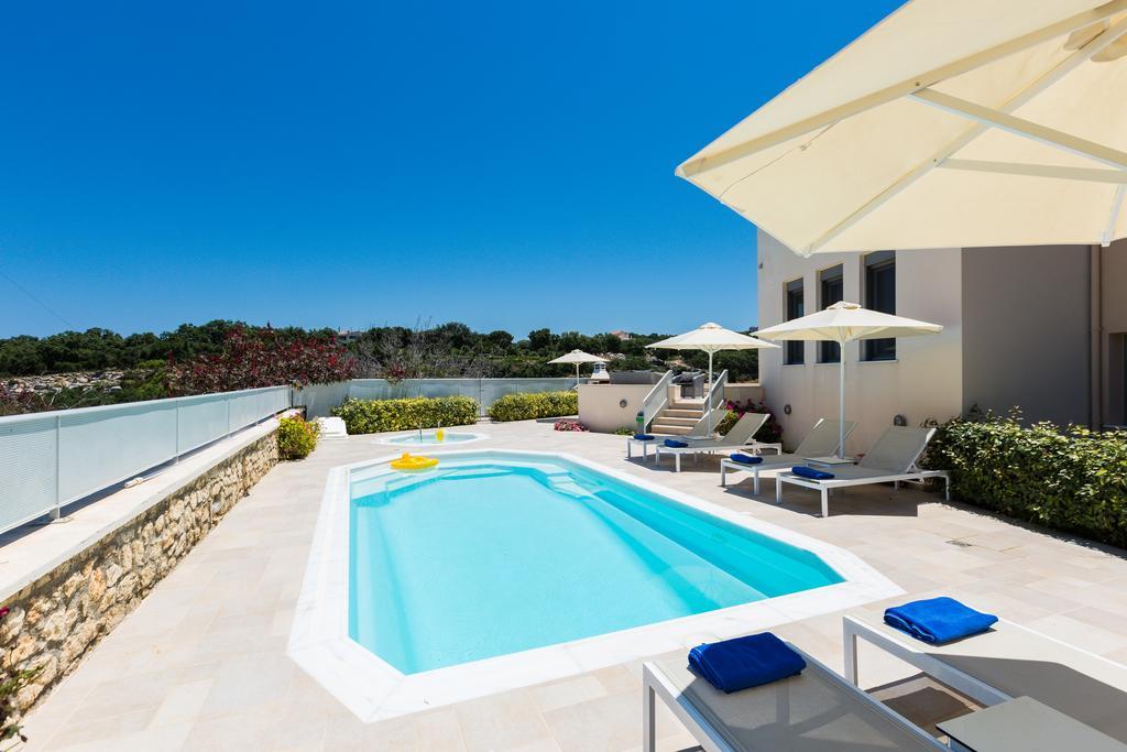 Deluxe Villa Ianthos - Outdoor Hot Tub & Kids Pool Gallos Экстерьер фото